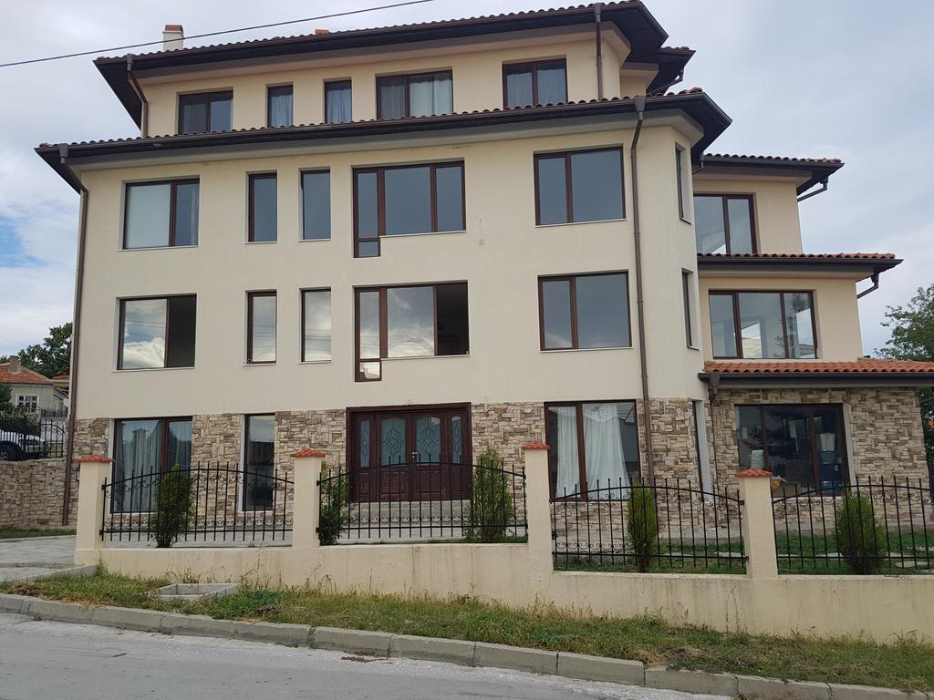 Apartments Stefanov In Byala Byala  Exterior foto